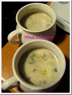 Cream chicken and clam soup