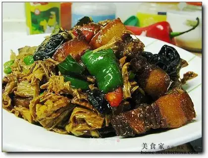 braised pork and tofu bamboo