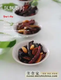 Special crispy cucumber in sauce