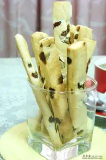 cream raisin crispy strips