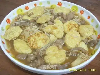 Stewed Japanese tofu with mushroom mushrooms