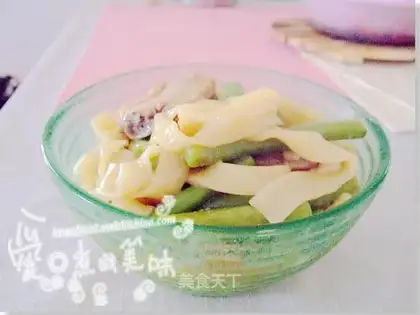 Doujiao braised noodles