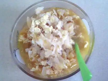 Hot and sour tremella egg soup