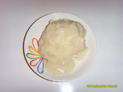 Mashed potatoes with chicken sauce