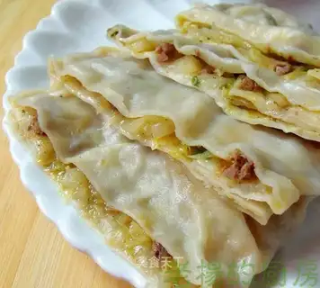 Minced meat and cabbage cake