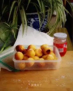 Coconut milk fragrant ball