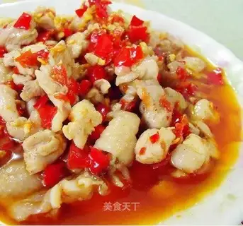 diced chicken with chopped pepper