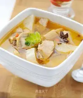 Sour radish and duck soup