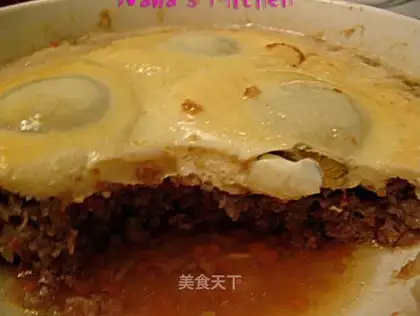 Steamed eggs with meatcake