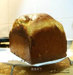 assorted dried fruit toast