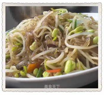 Bean sprouts and vermicelli