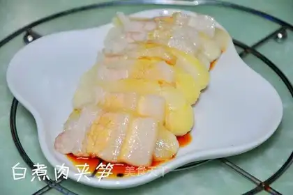 Boiled pork with bamboo shoots