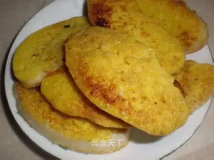 Fried steamed buns with eggs