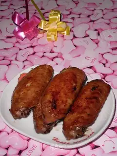 Chicken wings baked in a toaster