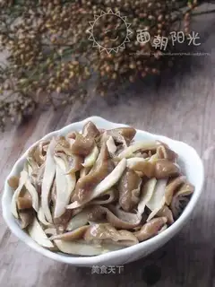 stir-fried pork sausage with rice bamboo