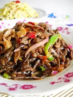 Dry pot of mushroom