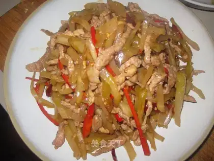 Shredded pork with pickled mustard