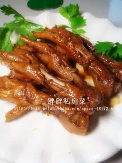 Braised chicken feet