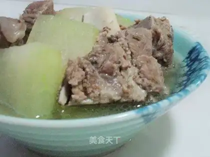 Stewed white gourd with pork ribs