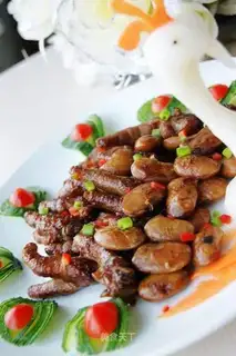 Braised chicken feet with Pu 'er tea