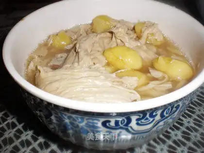 Ginkgo biloba and tofu bamboo ribs soup