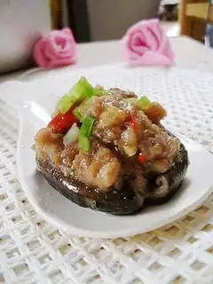 Stuffed meat with mushroom