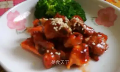 Sauted pork ribs in soy sauce