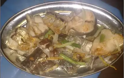 Pan-fried fish meat
