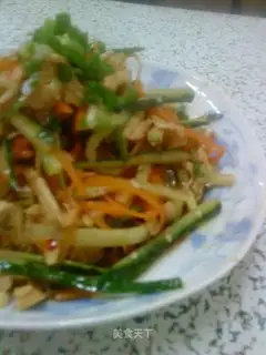 Cold dressing shredded chicken
