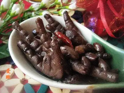 Stewed Black Peanut with Wind Claw