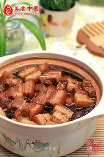 Potatoes and pork belly pot