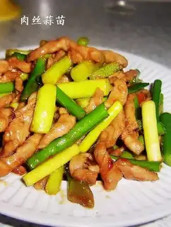 Shredded pork and garlic sprouts