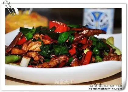 Sauteed pork with garlic
