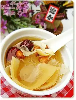 Green papaya, tremella and almond syrup water