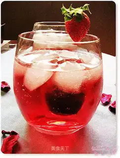 Wine red heart