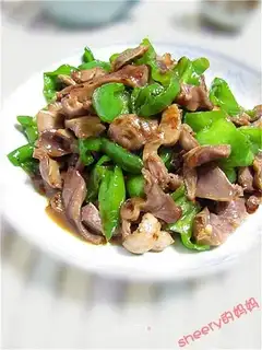 stir-fried chicken gizzards with green pepper