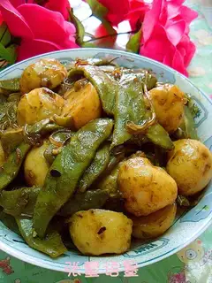 Roasted beans with small potato paste