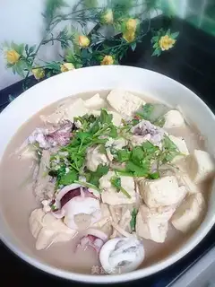 Gold and mushroom seafood tofu