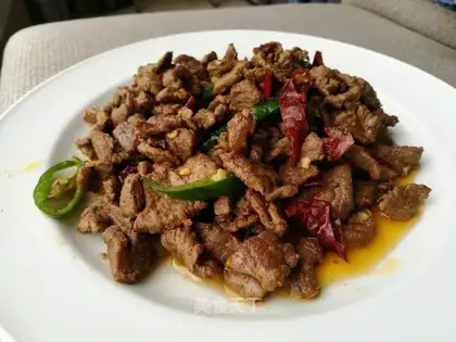 Twin peppers, fried beef