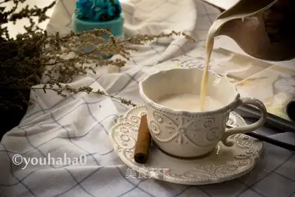 Cinnamon milk tea