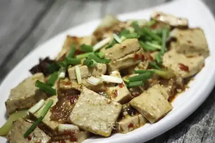 Red tofu