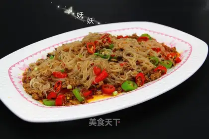 Spicy ants on trees