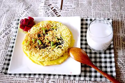 Noodle pancakes