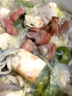 Fat intestine tofu soup