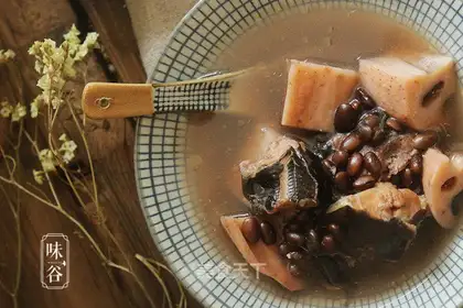 Lian's black bean fish soup