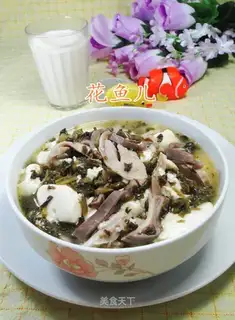 Snow hogs boil tofu