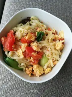 Tomato egg noodles