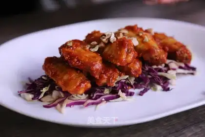 Chicken wings with garlic