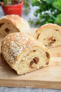 Red sugar bread