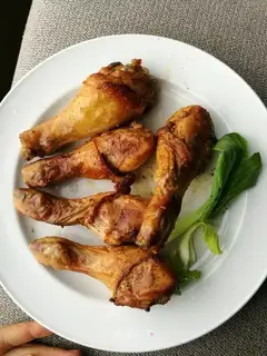 Roasted chicken legs